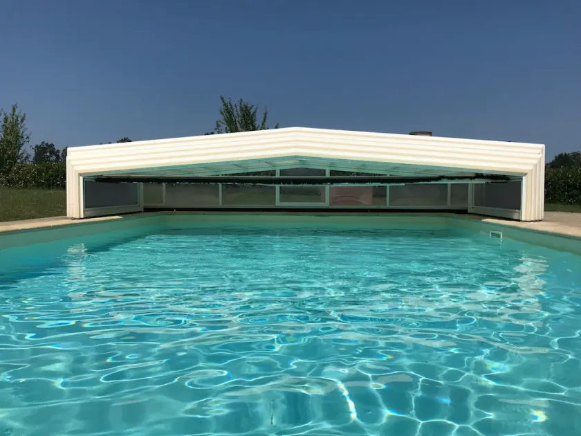 Piscina riscaldata e vasca idromassaggio - Image 1
