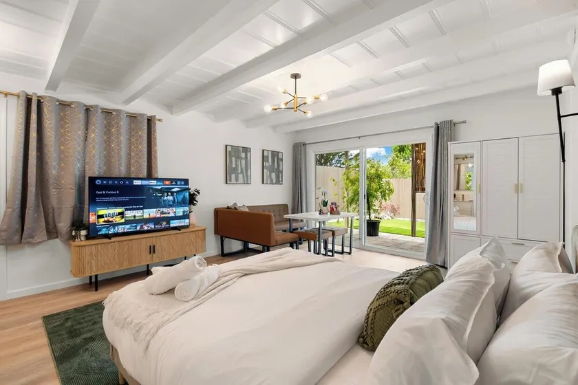 Bright Modern Pacifica Studio with Private Backyard Near Beaches & SFO - Image 1