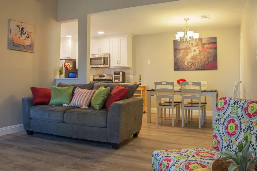 ☆Lovely 3BD private unit near Georgetown DT & SU☆ - Image 1
