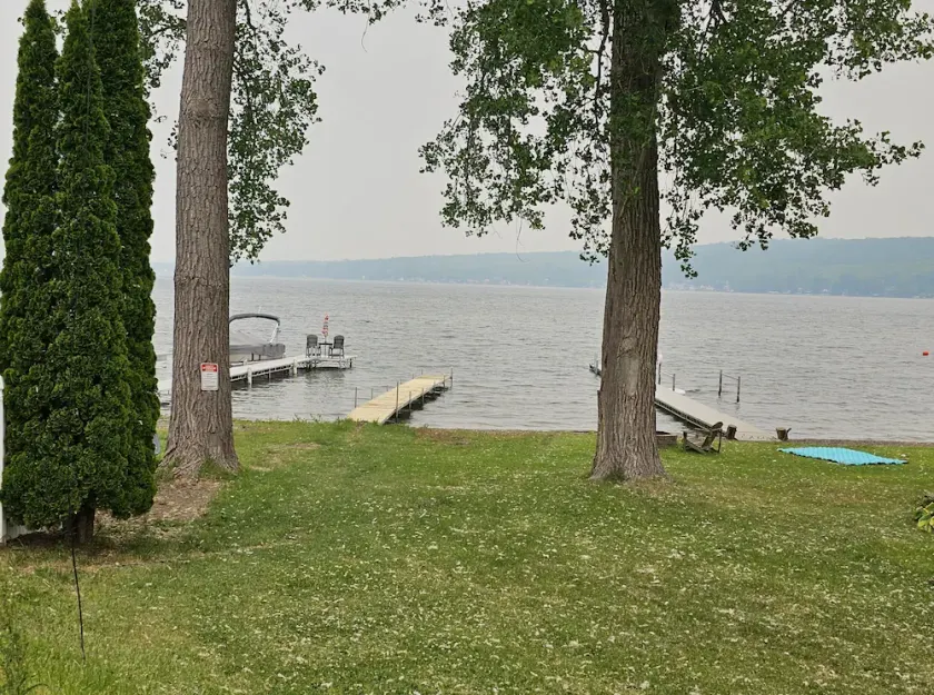 Cottonwood Lake House - Image 1