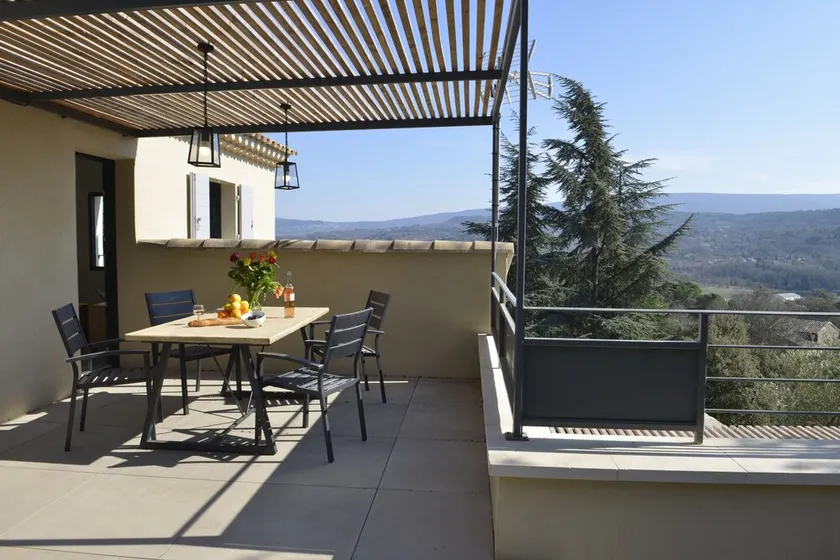 Modern village house with heated swimming pool and superb view of the Luberon. - Image 1