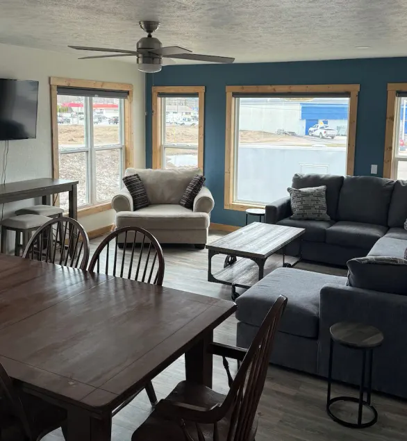 Mill Street Upper Apartment - Image 1
