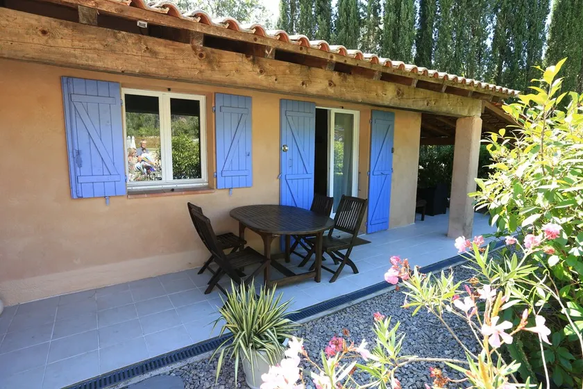 Ferienhaus in einem wunderschönen provenzalischen Bauernhaus inmitten eines 4300 m² großen Parks - Image 1