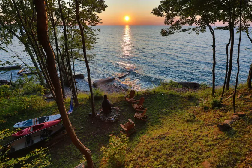 Breathtaking Lakefront Cabin On Lake Ontario with Beach! - Image 1