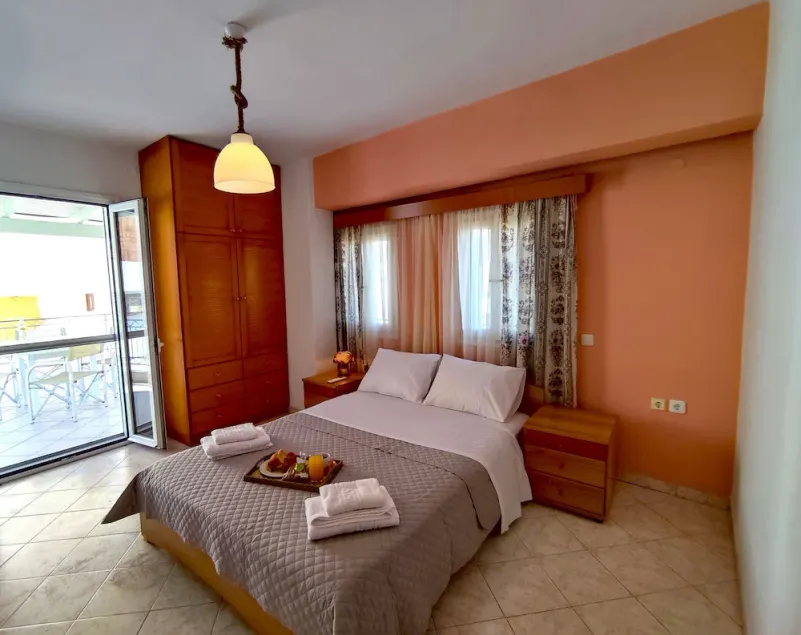 ANASSA HOME A Spacious Cretan House Next To The Sea, Family and Couple Friendly with Terrace in Makry Gialos & Ierapetra - Image 1