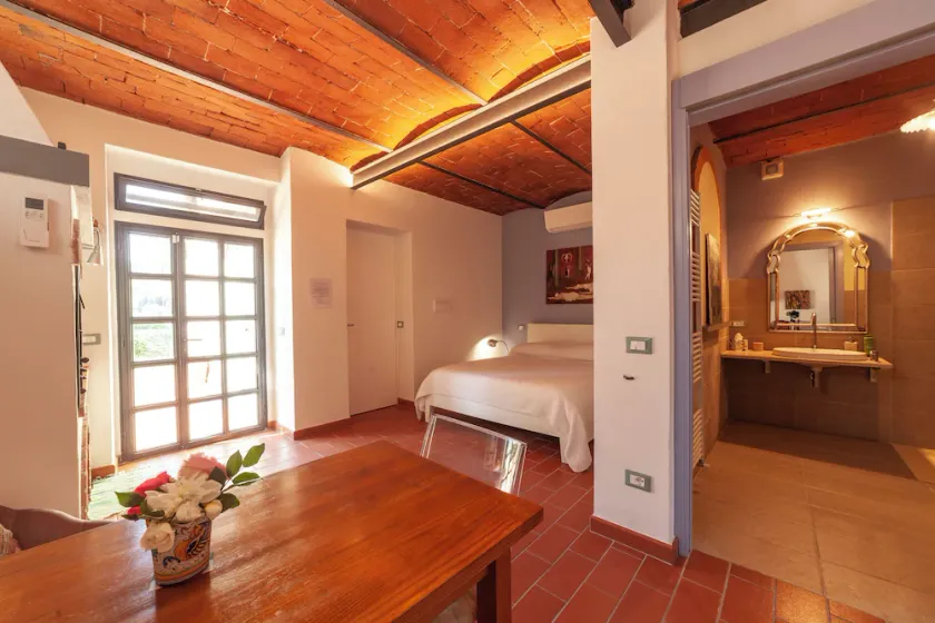 Charming studio with all amenities in stone house-Tuscany, 8 miles from Florence - Image 1