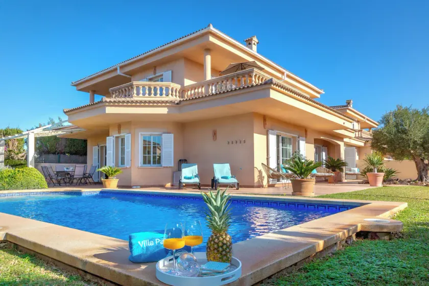 Belle villa pouvant accueillir jusqu'à 9 personnes, piscine, WiFi, climatisation, à 12 minutes de Palma - Image 1