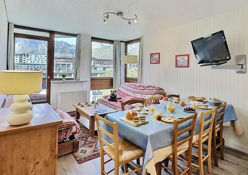 100m du centre station, 2ème étage, balcon, télévision, casier à ski, 65m², Tignes - Image 1