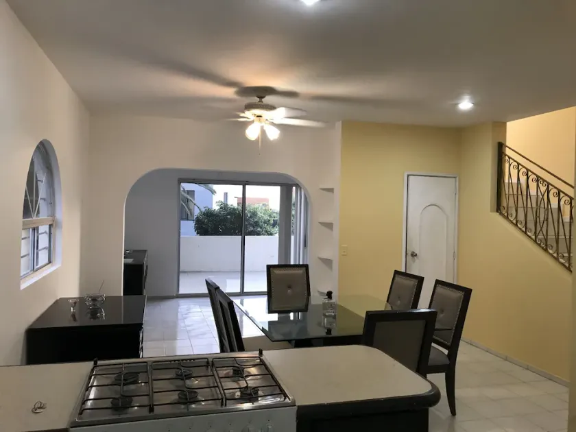 3br, 3ba gated communauté w / plage privée - Image 1
