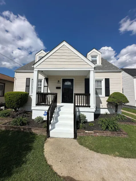 4-bedroom vacation home centrally located  - Image 1
