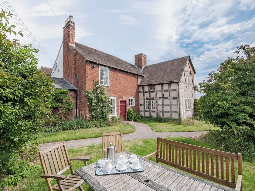 6 bedroom accommodation in Attingham Park, near Shrewsbury - Image 1