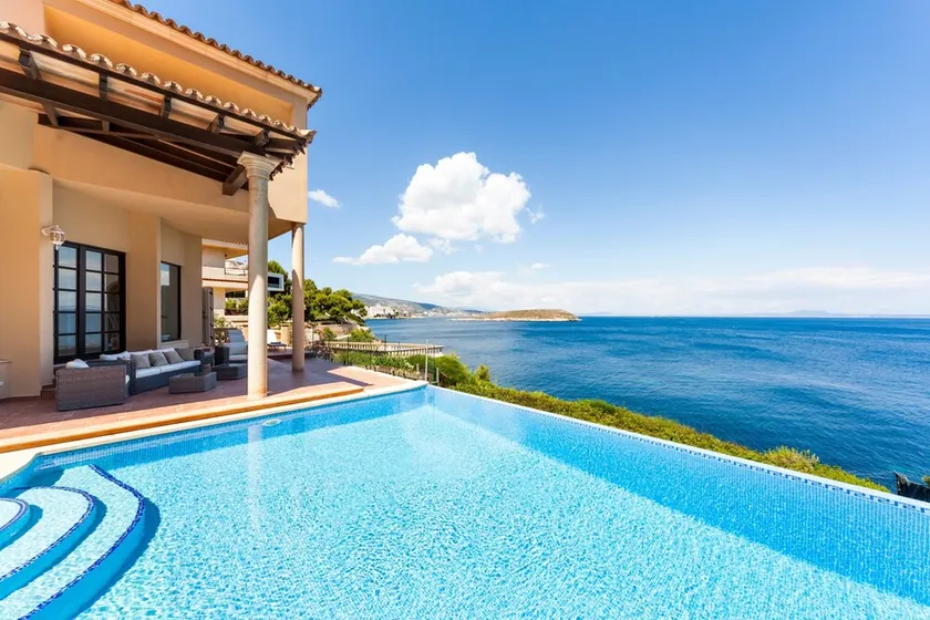 On the sea front with a pool and jacuzzi — Casa Juan Carlos - Image 1