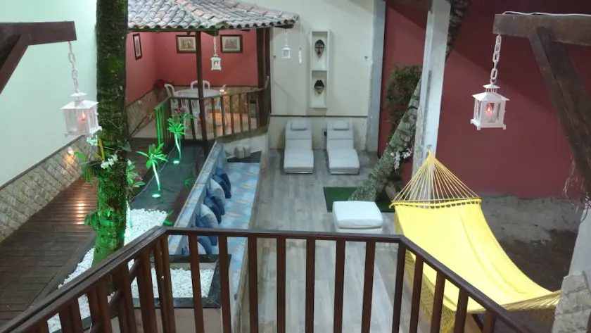 Wonderful house with swimming pool, leisure area, nightclub and games room. - Image 1