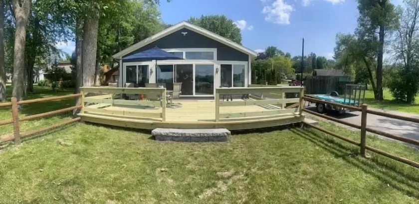 Green Lake Oasis - Image 1