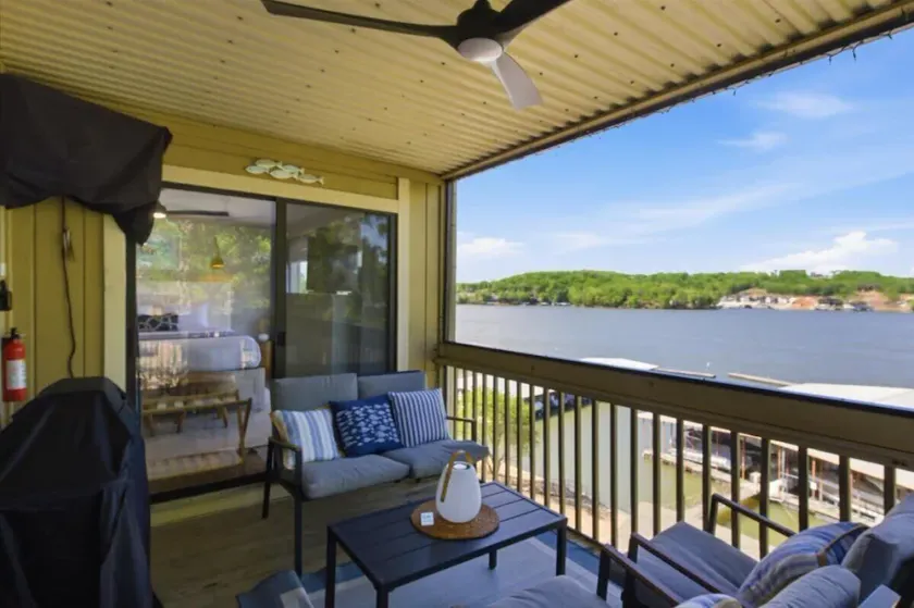 Lakeview Retreat Near Margaritaville - Image 1