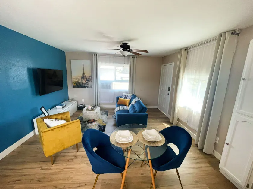 Cozy Apartment in the city of Long Beach - Image 1
