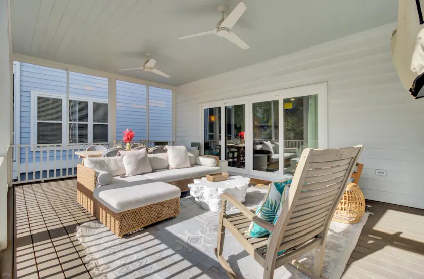 Award-Winning Resort Amenities | Yacht Harbor Court 4 - Image 1