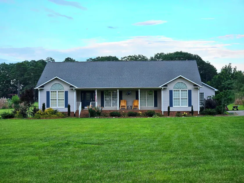 Quiet Country Home located around several popular areas. No Pets or Animals - Image 1
