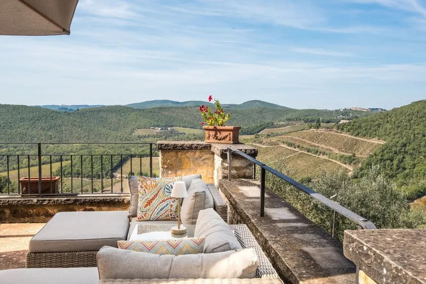 « Villa Erbolino » avec jardin privé, baignoire extérieure en pierre et Wi-Fi - Image 1