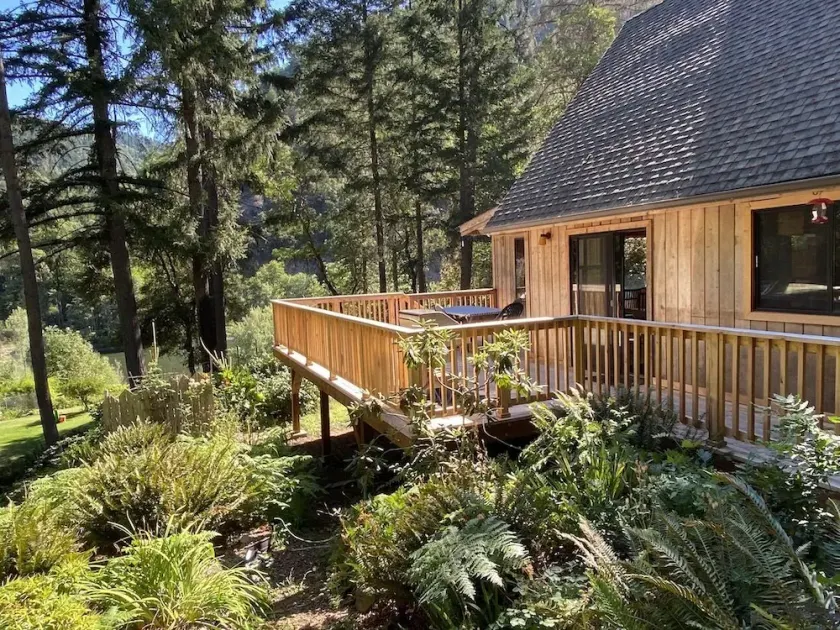 Your Private Oasis on the Rogue River - Image 1