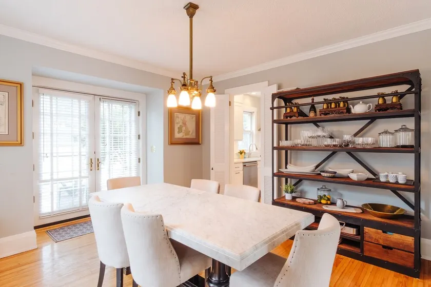 Gorgeous Home - Walk to Lake, Restaurants, Shops, Trails! - Image 1