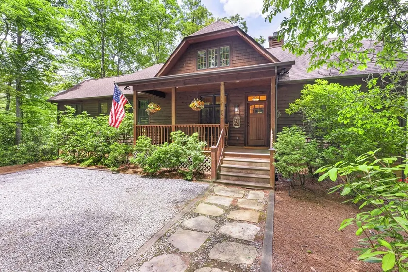 Brookstone Villa 1A: 3  BR, 3  BA Condominium in Sapphire, Sleeps 6 - Image 1
