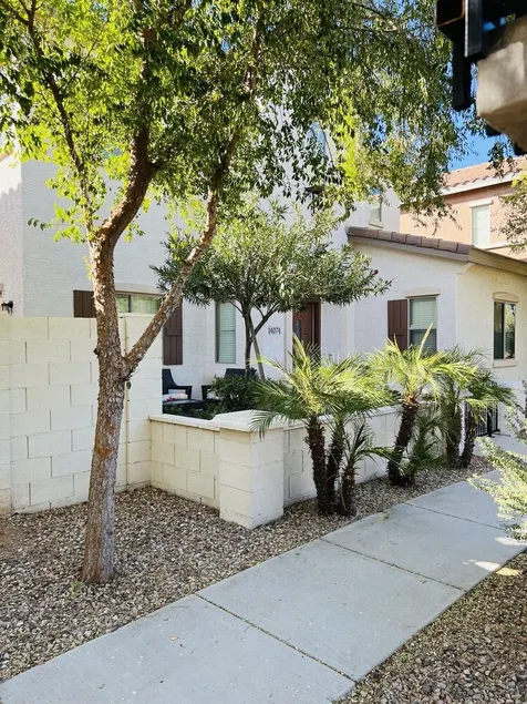 BEAUTIFUL Home. ALL IT NEEDS IS YOU! - Image 1