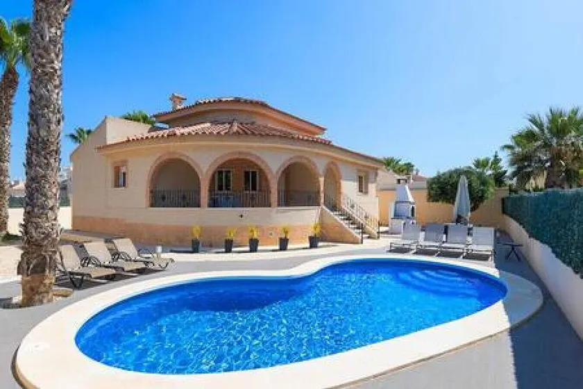 CH Villa Calida Monteazul - Image 1