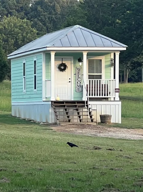 Country Cottage - Image 1