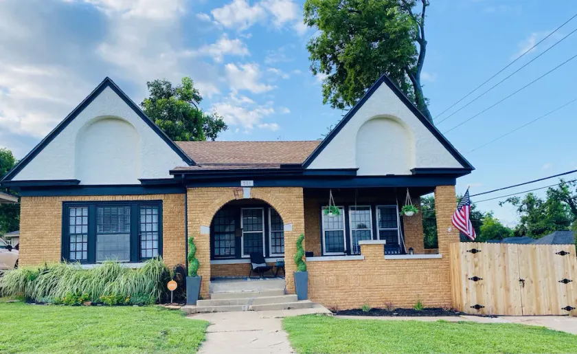 Beautifully renovated craftsman in the heart of Oklahoma City.  - Image 1