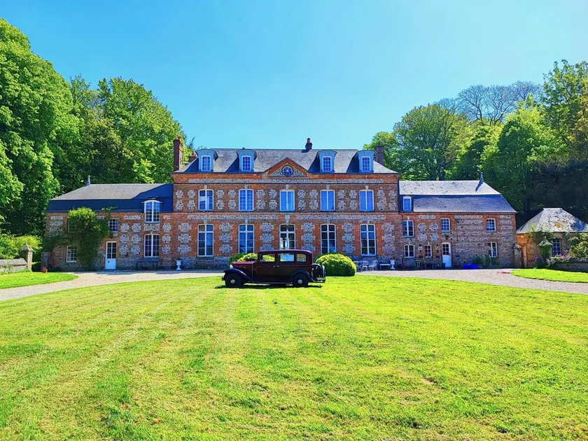 Wing of Château de Briquedalles - Image 1