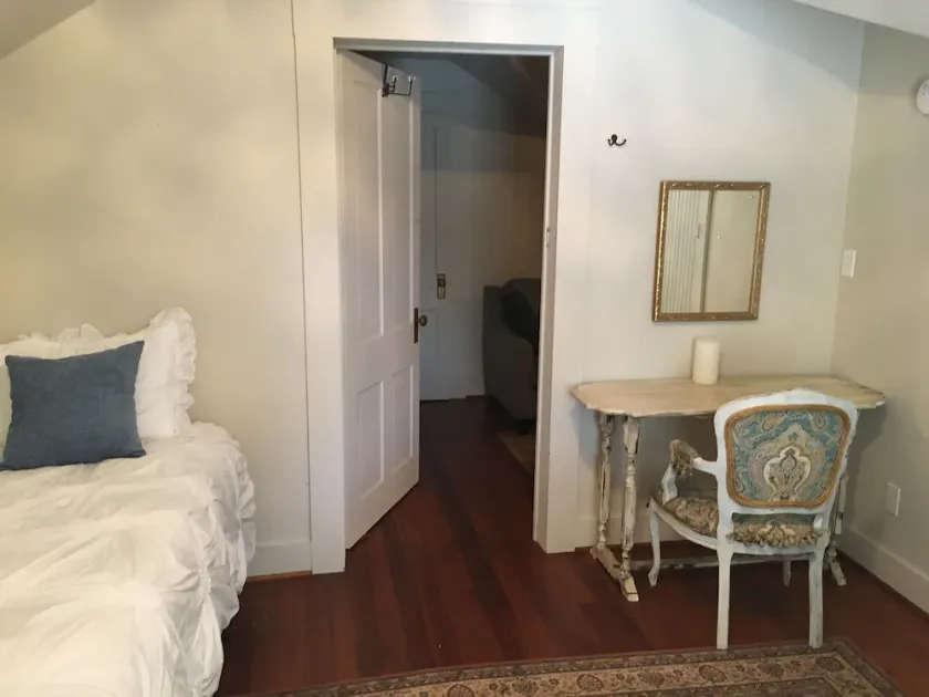 Lacey room of Cala Lily - Image 1