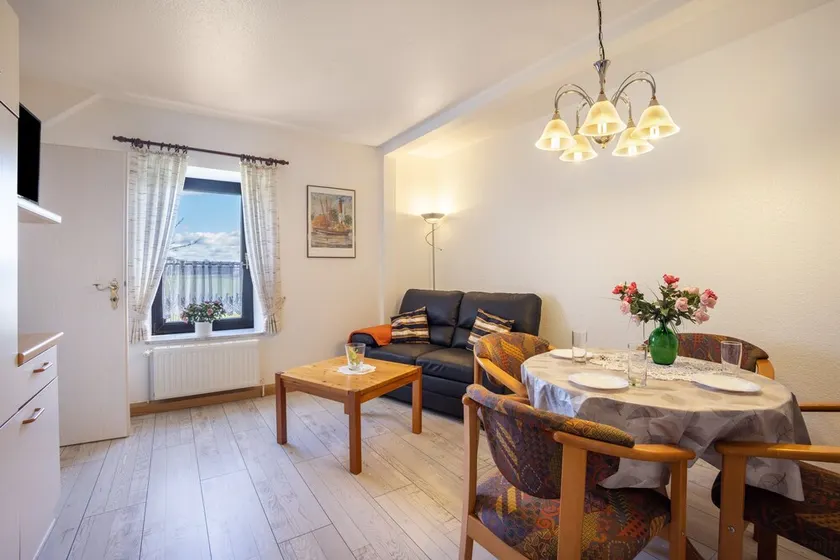 Apartamento '3-raum Fw 2' com jardim partilhado e acesso Wi-Fi - Image 1