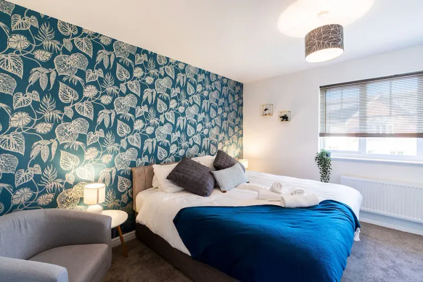 Contractor*Leisure*Comfy King Bed*Free Parking - Image 1
