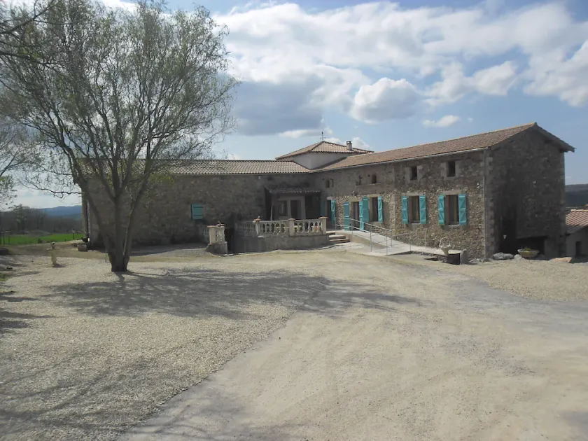 Ancienne ferme rénovée avec piscine chauffée - Image 1