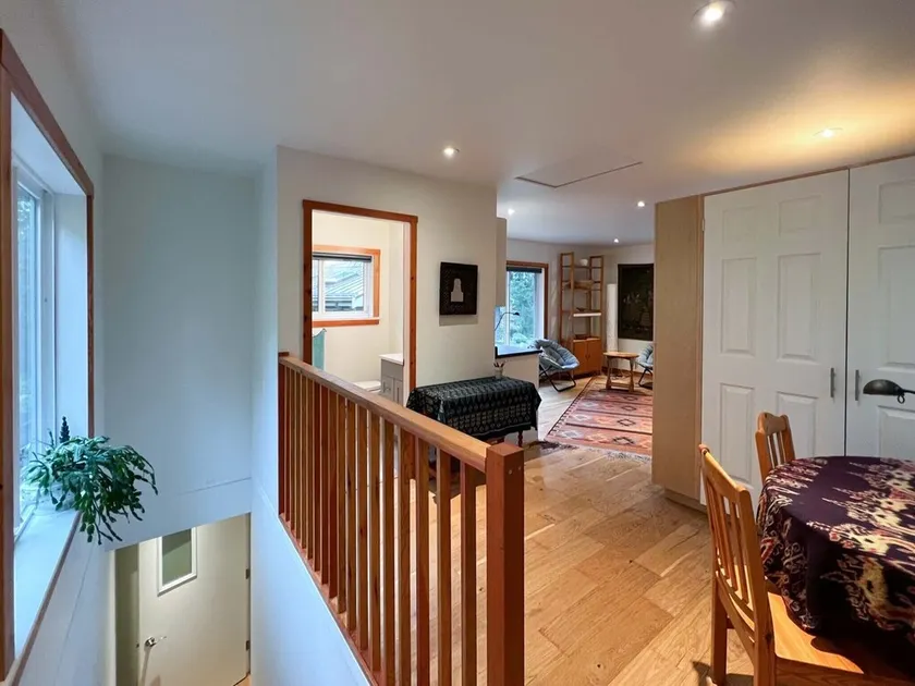 Modern studio. - Image 1