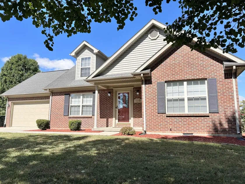 Cozy Home on Golf Course - 6 miles from I-75, Free WiFi - Image 1