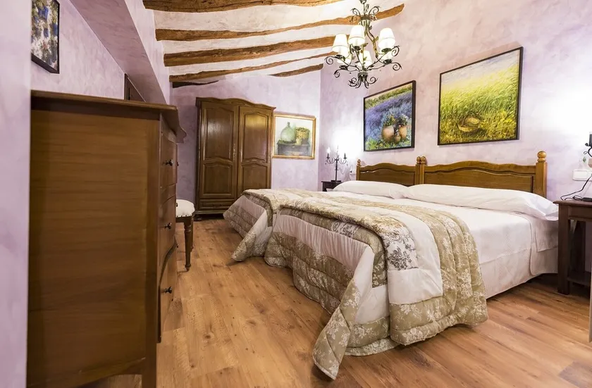Suite « Las Golondrinas » avec vue montagne, accès illimité au spa et cave à vin - Image 1
