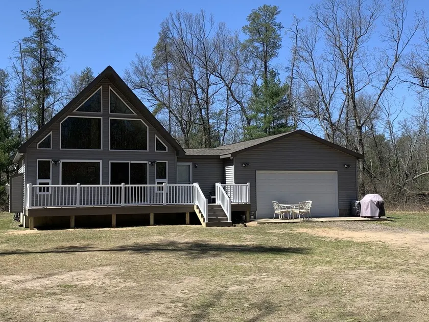 Perfect Getaway! Secluded Modern 3 Bedroom, 2 Bath Cabin on 12.5 Private Acres - Image 1