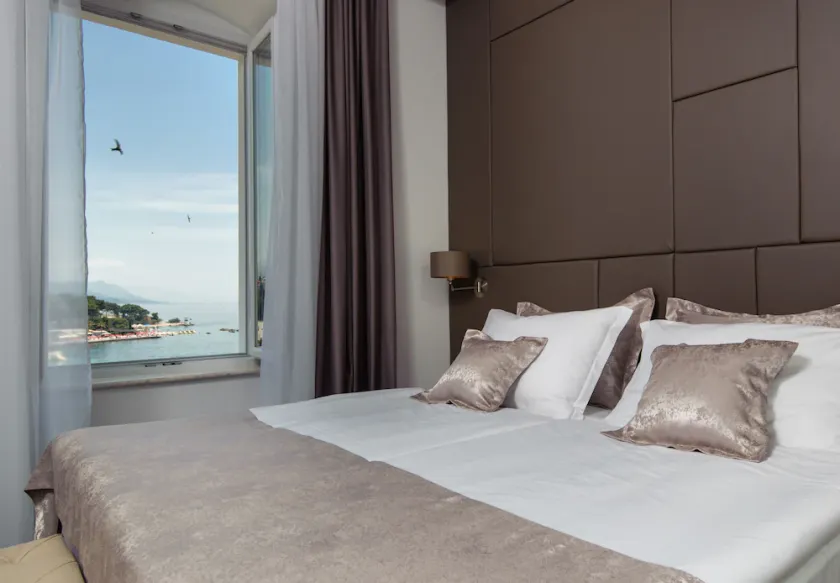 Dream Luxury Rooms - Image 1