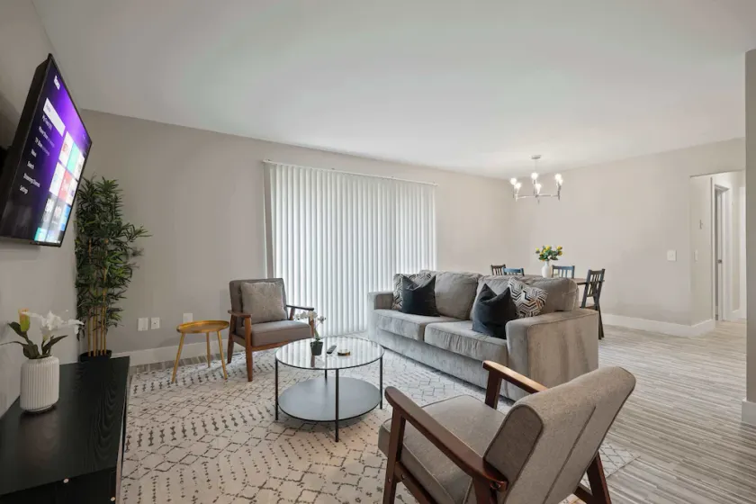Your Home Away From Home in Rochester Hills! - Image 1