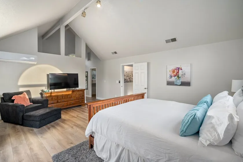 20 Acres + Pool + Game Room | Paso Wine Country | Oaks and Roses Ranch - Image 1