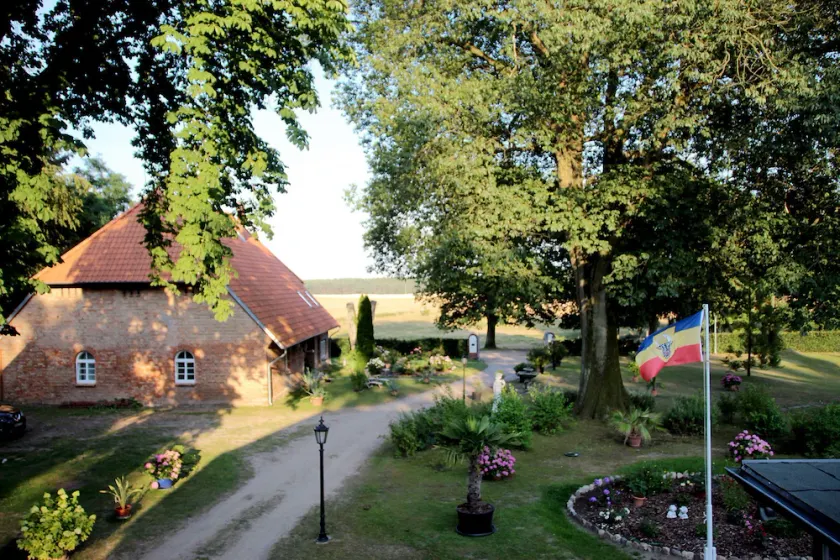Alter Forsthof in traumhafter Lage mitten im Wald - Image 1