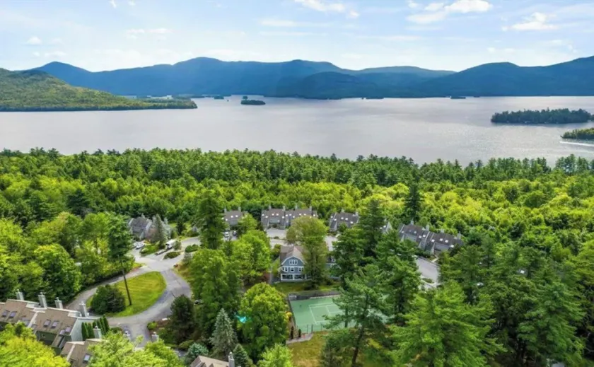 Great location in Bolton Landing - Image 1