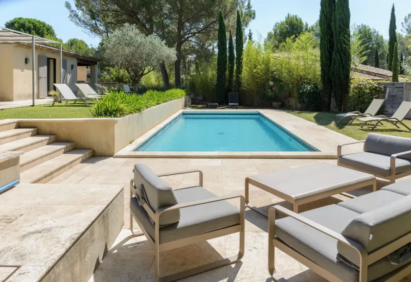 Bastide Blanche Lourmarin - Image 1