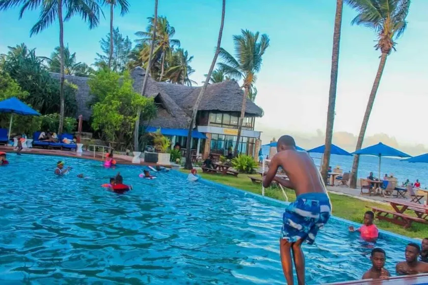 Salama Bling Beach Resort - Image 1