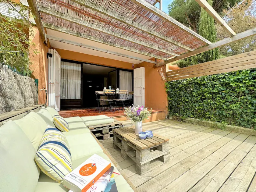 IMPALS House with private garden - Image 1