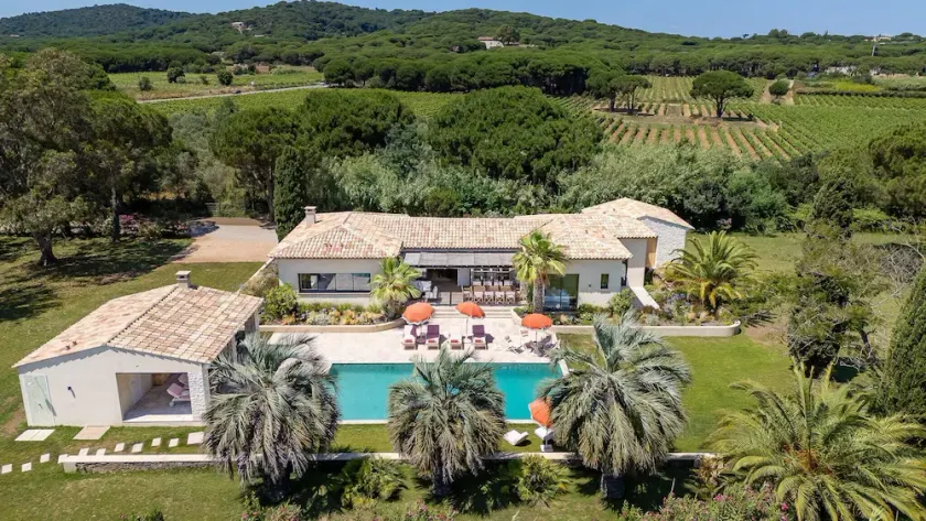 Villa Utopia Résumé: - Image 1