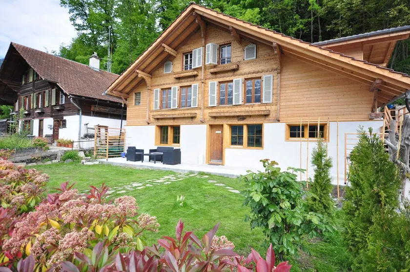 Familienapartment mit Seeblick. 12 Personen, Ringgenberg-Brienzersee, 4 km nach Interlaken - Image 1