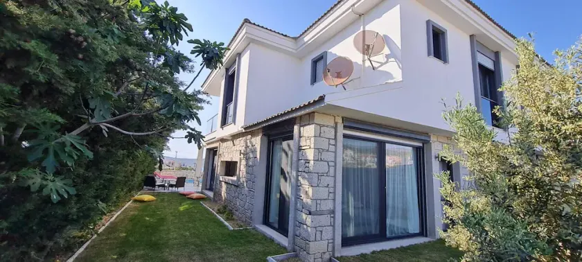 De-Lale Villa - Image 1